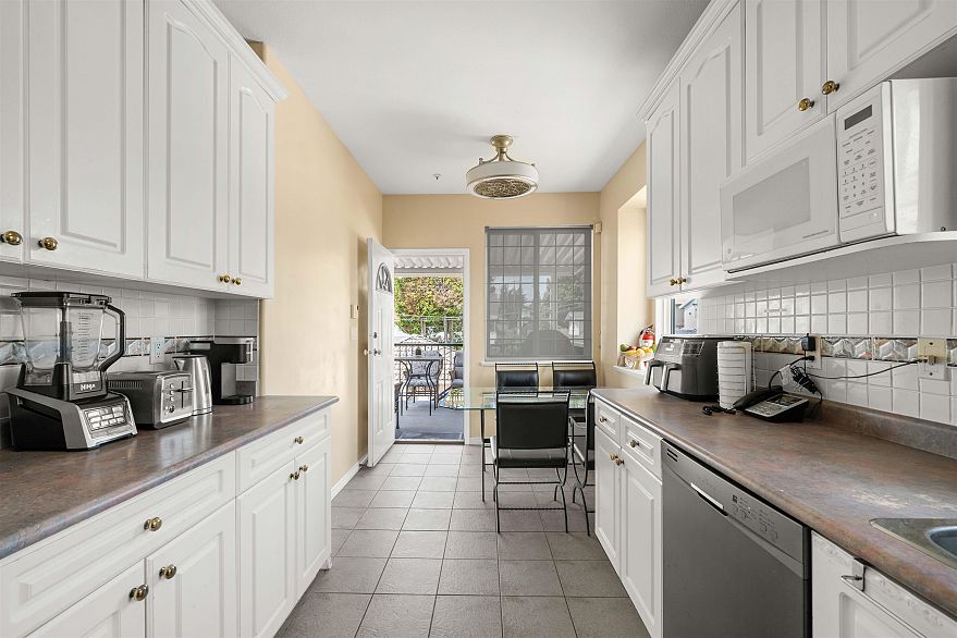 5323 Dumfries Street