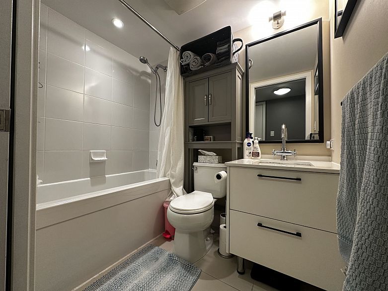 304 1255 Seymour Street