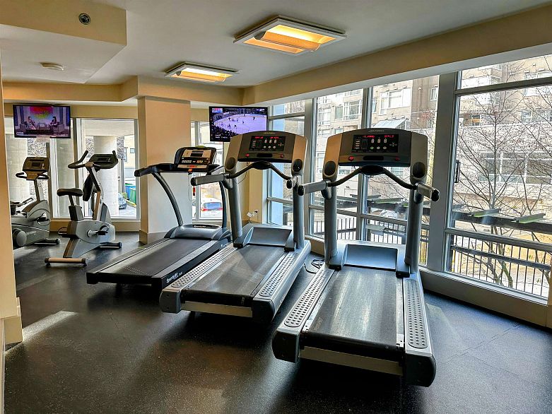 304 1255 Seymour Street