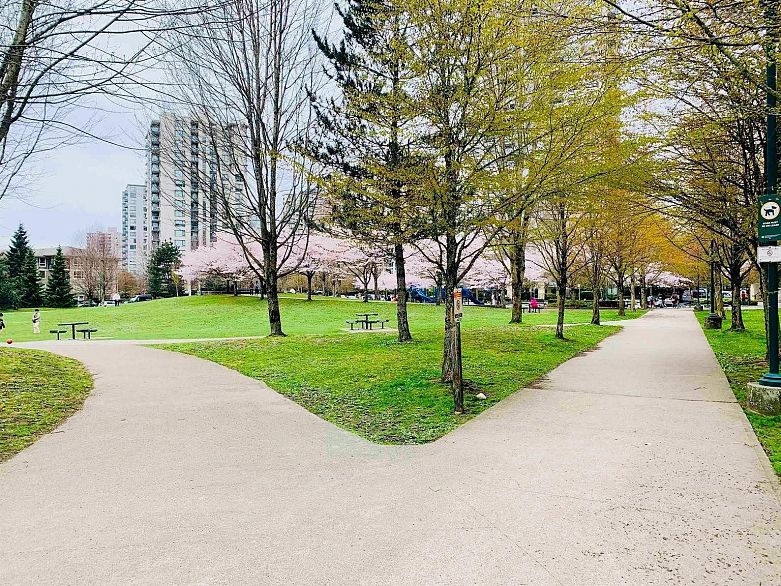 403 3663 Crowley Drive