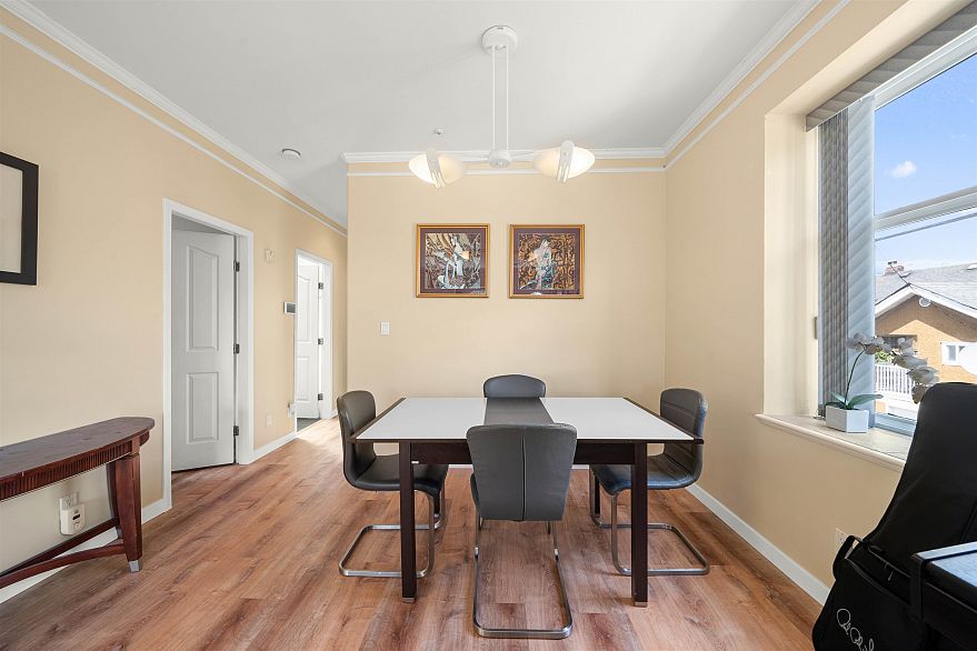 5323 Dumfries Street