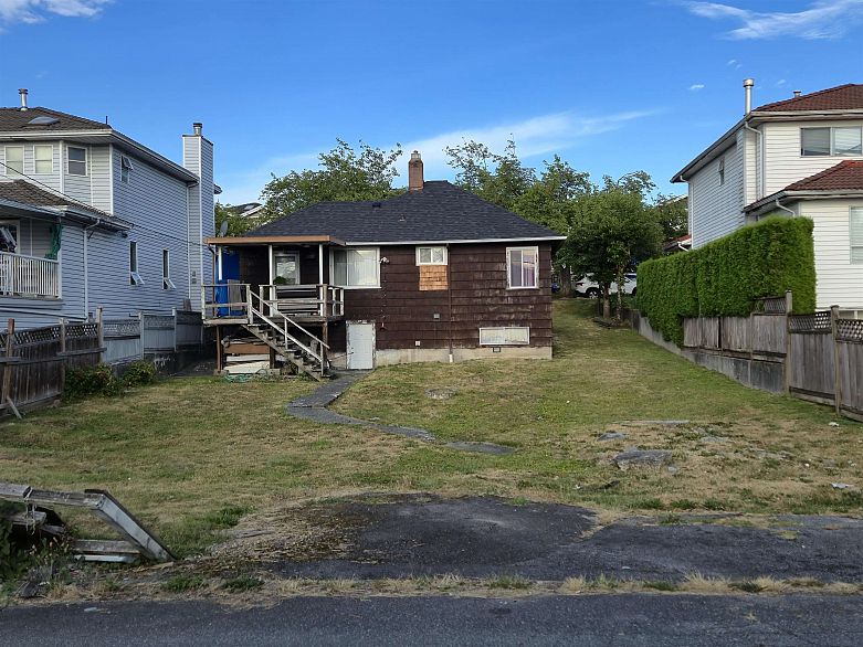 6029 Dumfries Street