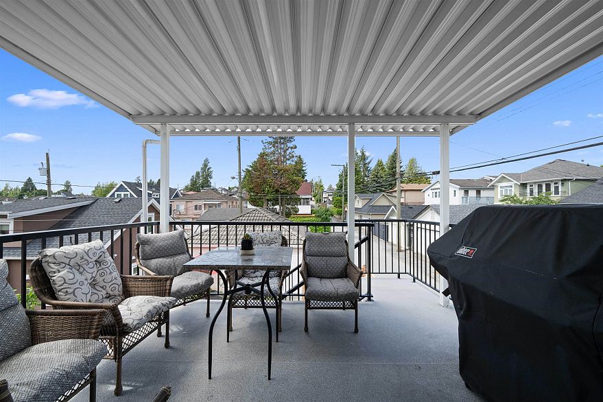 5323 Dumfries Street