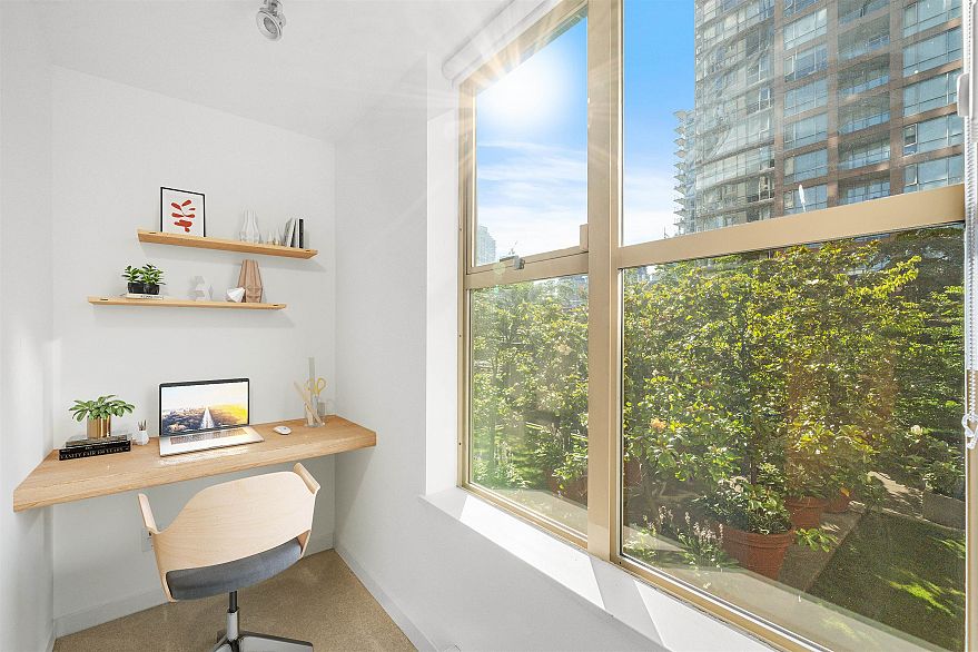 TH8 989 Richards Street