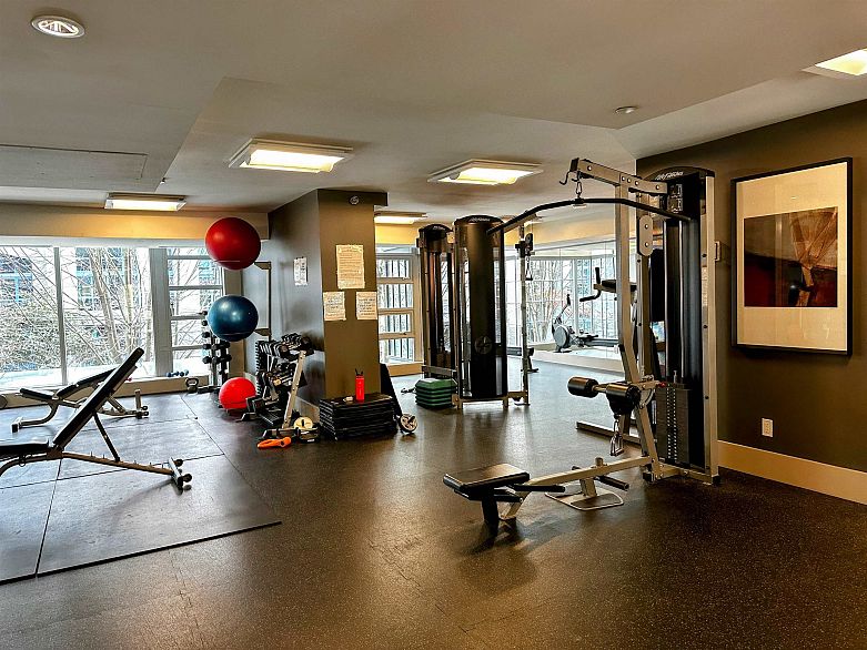 304 1255 Seymour Street