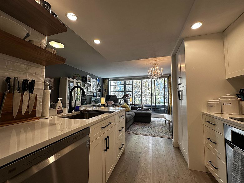 304 1255 Seymour Street