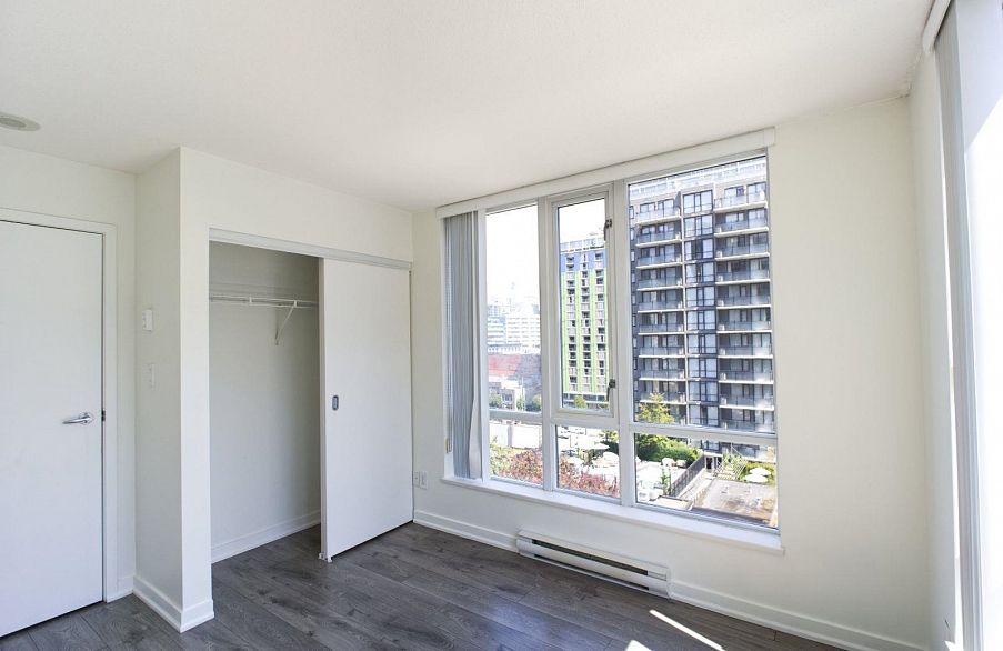 1206 1082 Seymour Street