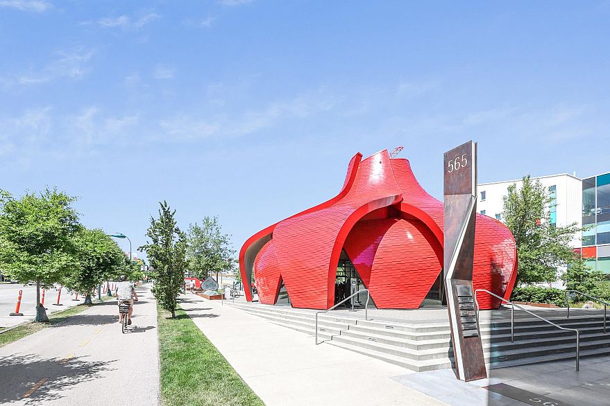 #205 665 E 6th Avenue