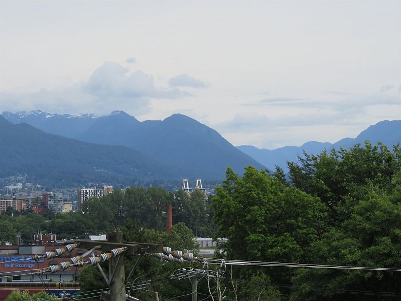 #205 665 E 6th Avenue