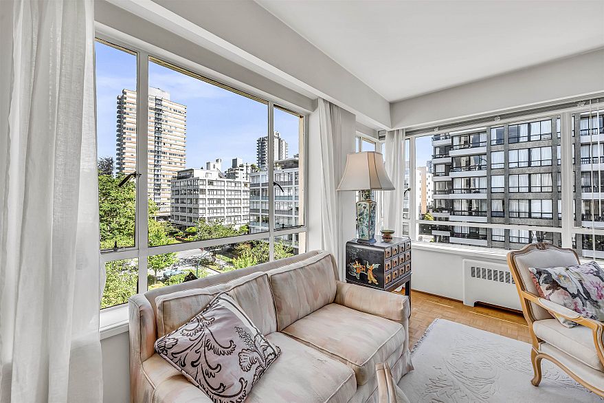 508 1949 Beach Avenue