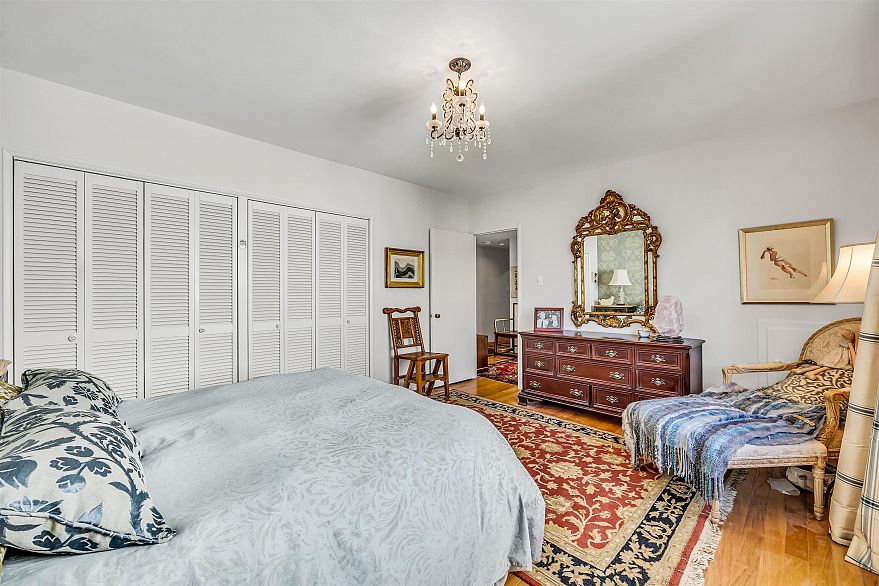 508 1949 Beach Avenue