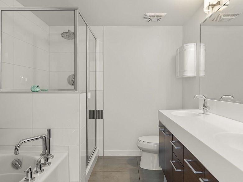 1206 2770 Sophia Street