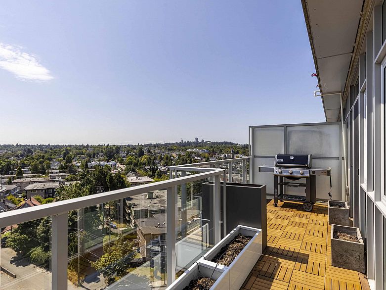 1206 2770 Sophia Street