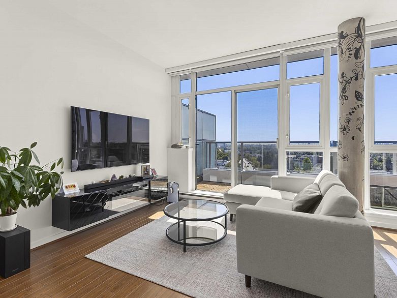 1206 2770 Sophia Street