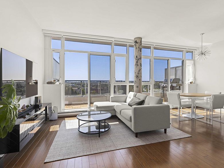 1206 2770 Sophia Street