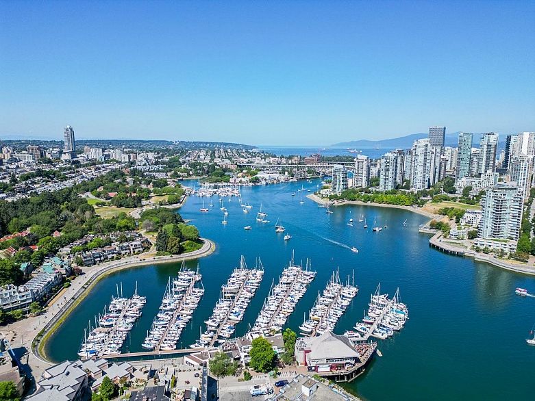 500 Starboard Square