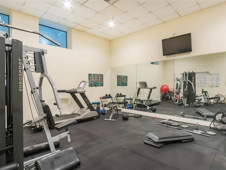 2703 1189 Howe Street