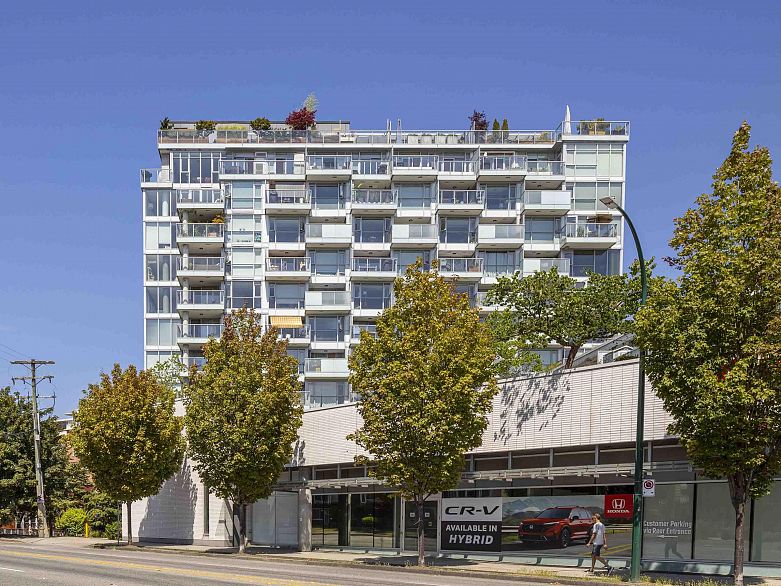 1206 2770 Sophia Street