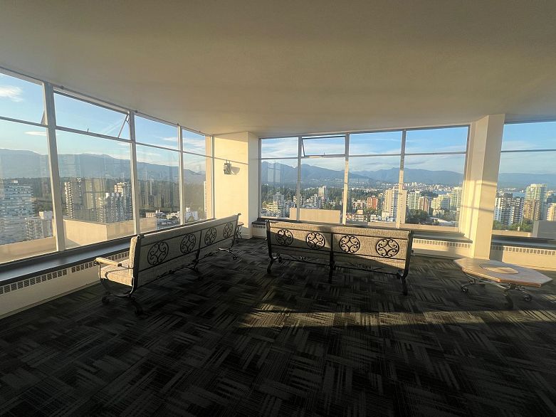 501 1850 Comox Street