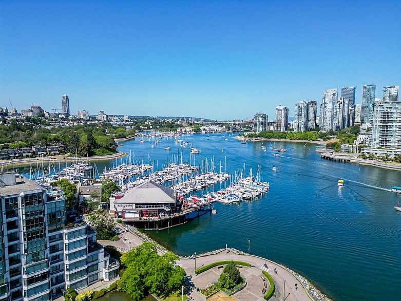 500 Starboard Square