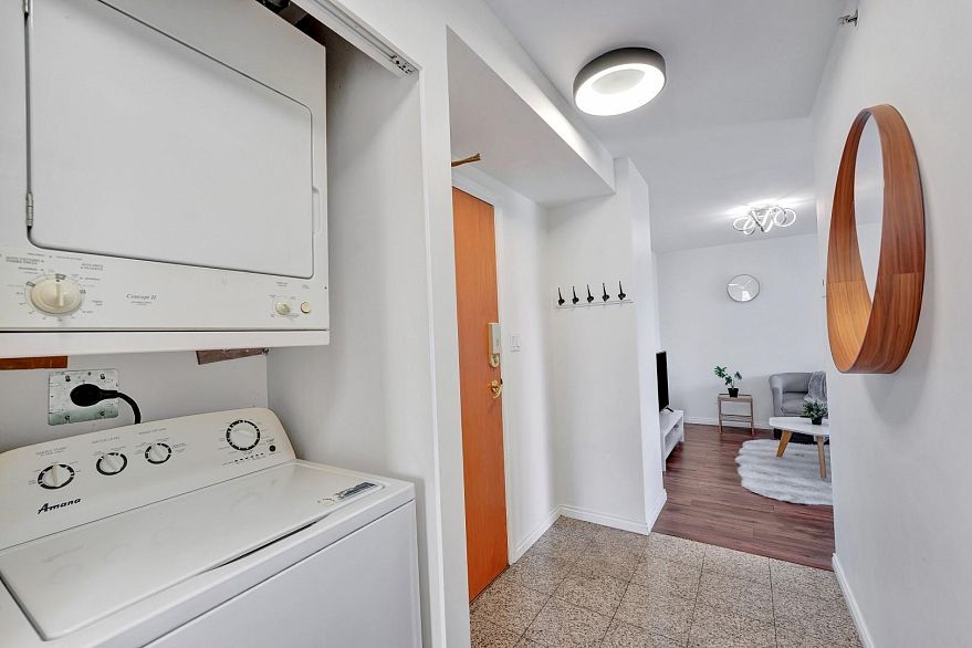 2703 1189 Howe Street