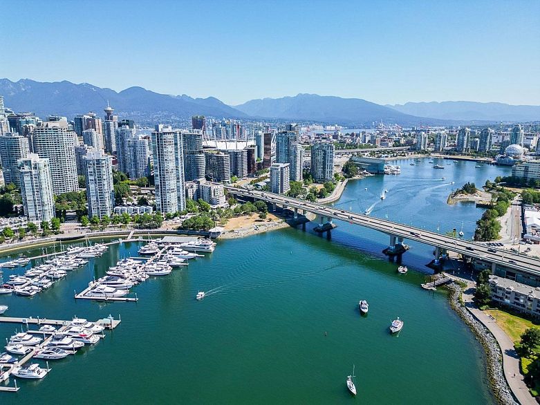 500 Starboard Square