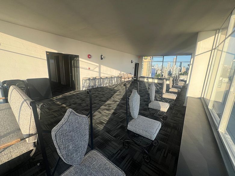 501 1850 Comox Street