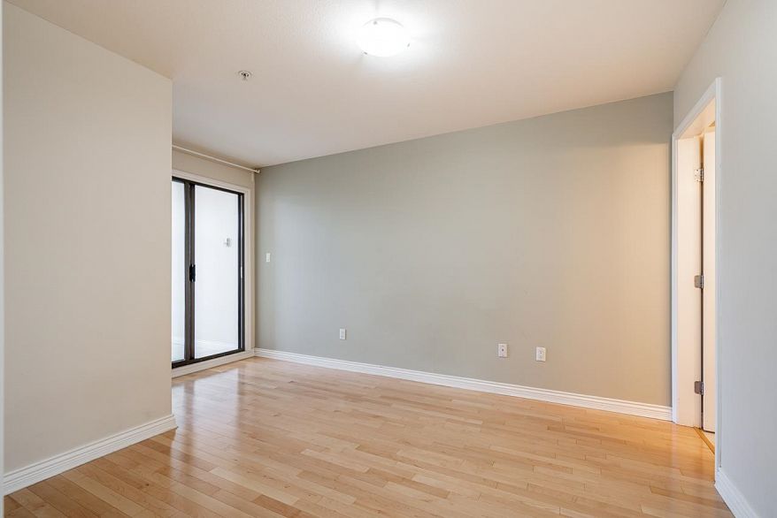 301 2015 Trafalgar Street