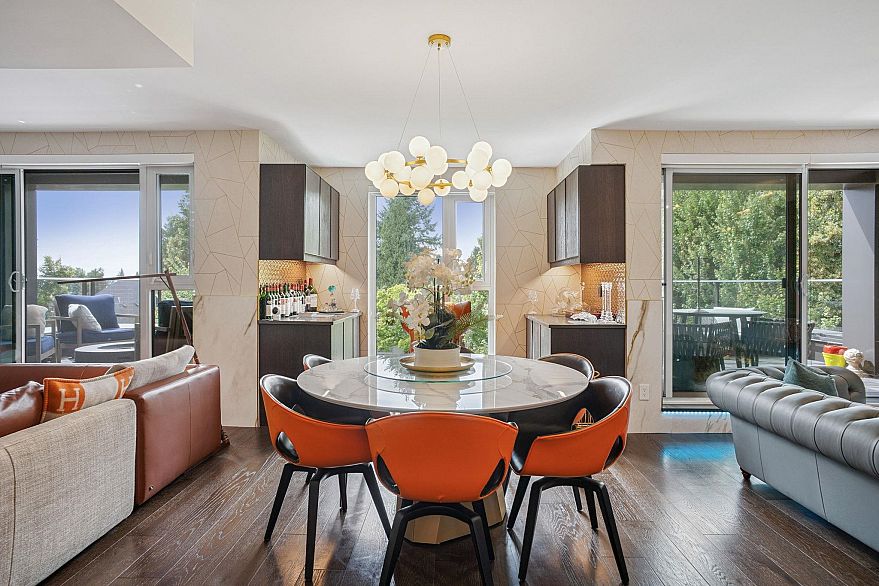 304 7128 Adera Street