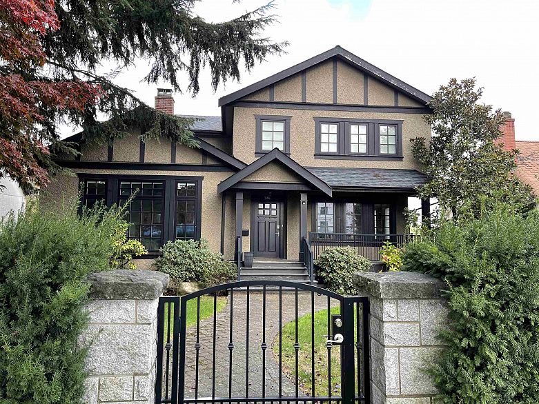 585 W 28th Avenue