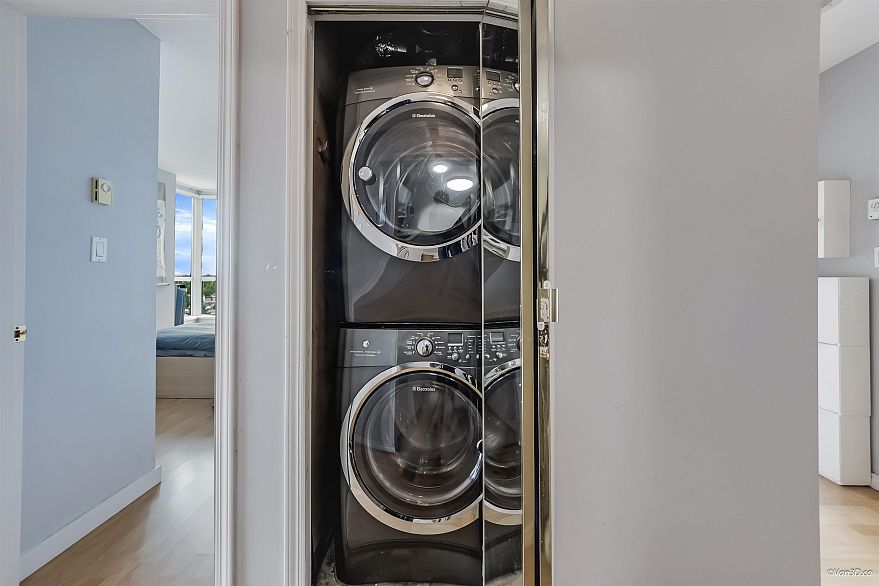 1803 5189 Gaston Street