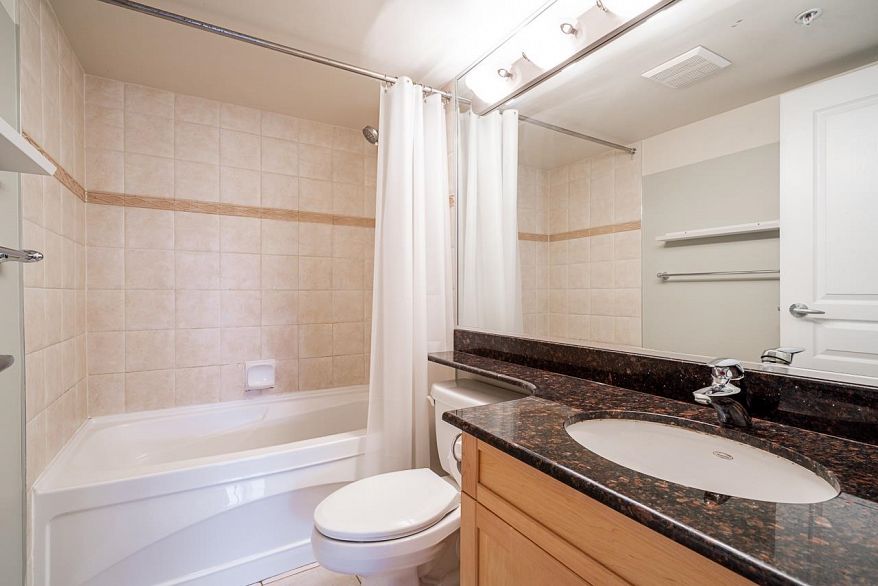 301 2015 Trafalgar Street