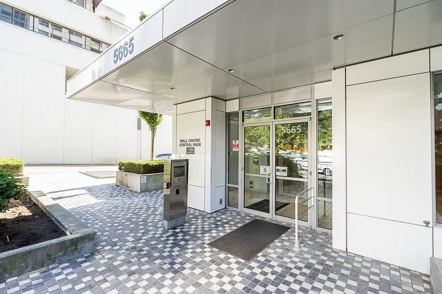 2902 5665 Boundary Road