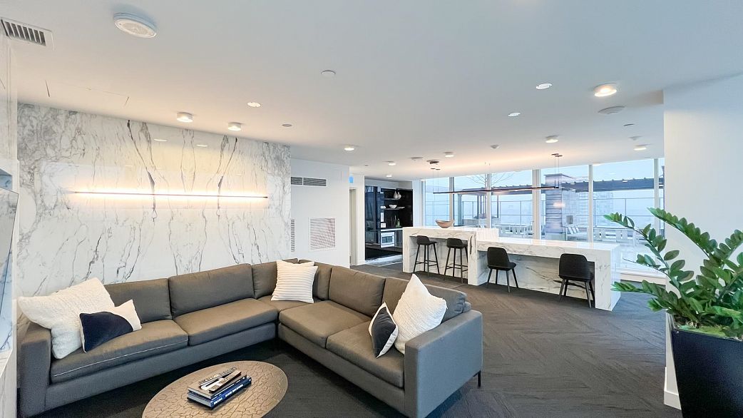 2705 1111 Richards Street