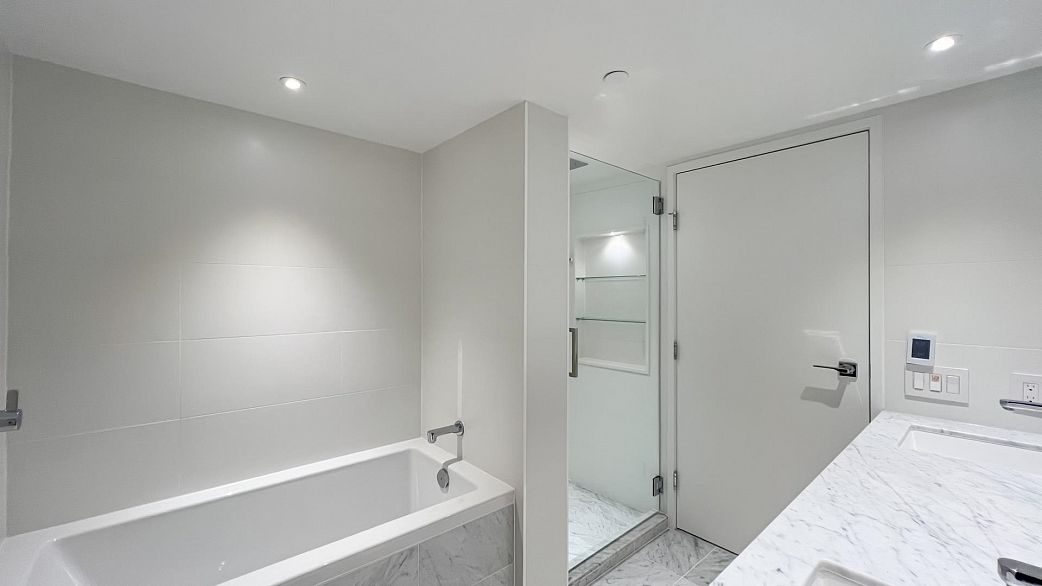 2705 1111 Richards Street