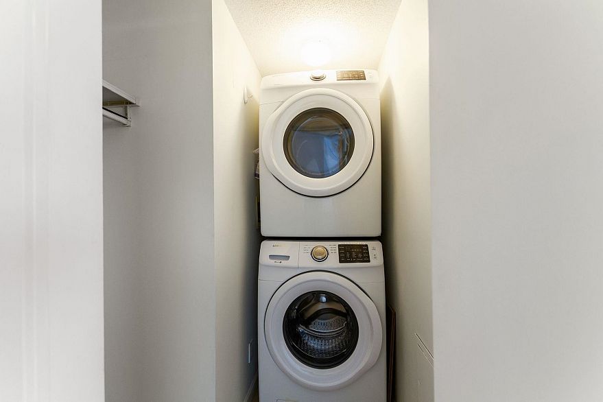 610 1228 Marinaside Crescent