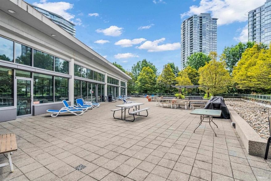 2709 1008 Cambie Street