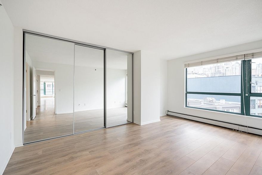 706 289 Drake Street