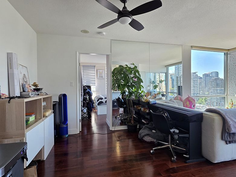 2709 1008 Cambie Street