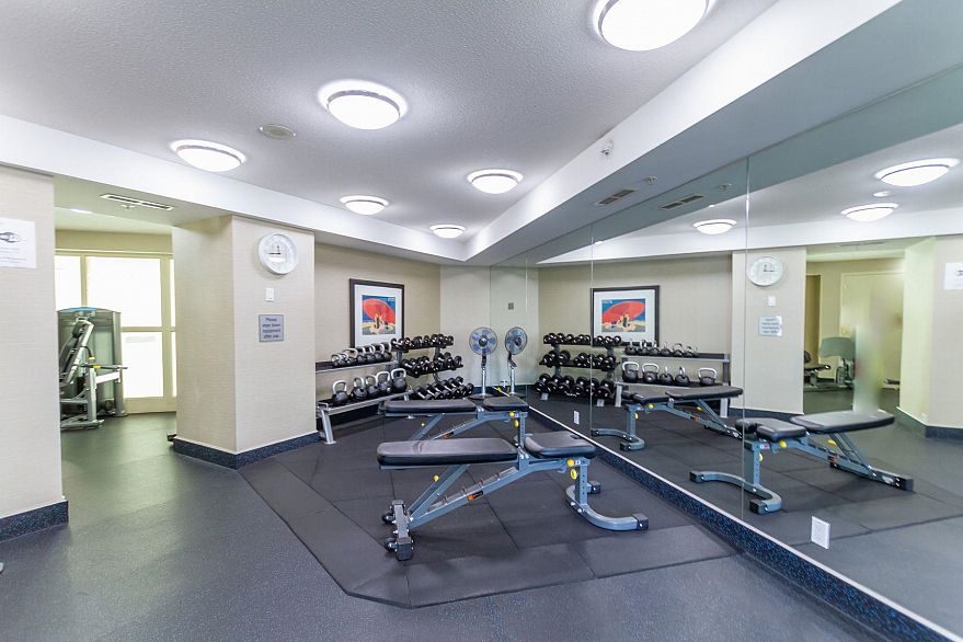 610 1228 Marinaside Crescent