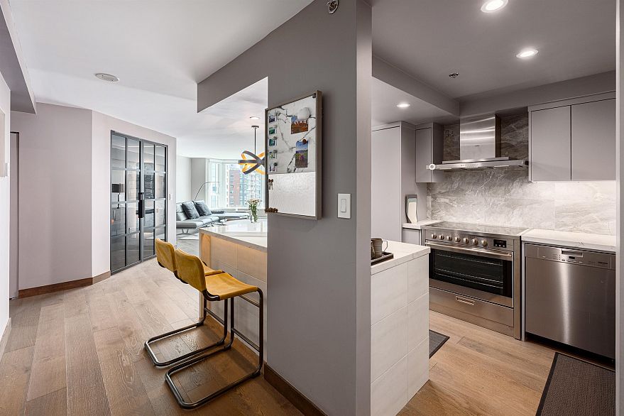 805 388 Drake Street