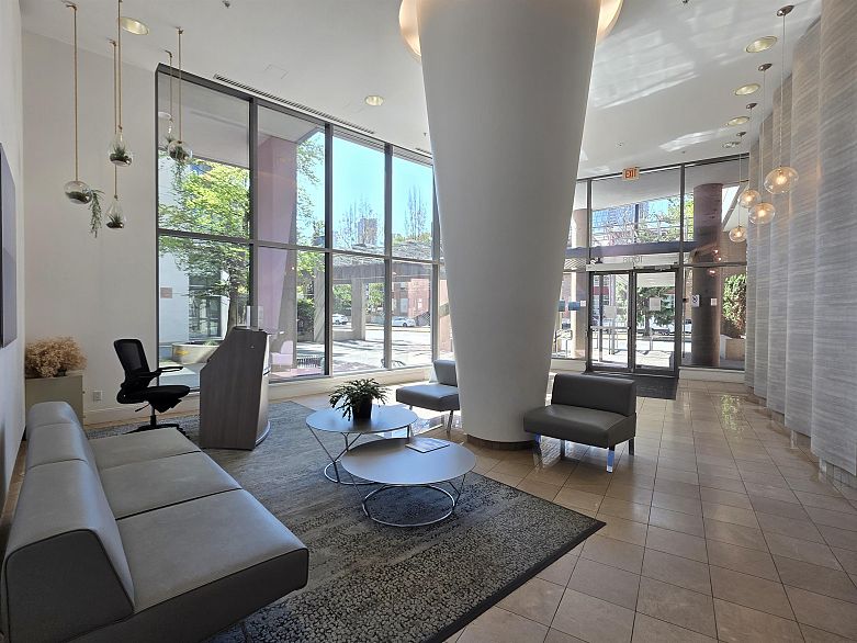 2709 1008 Cambie Street