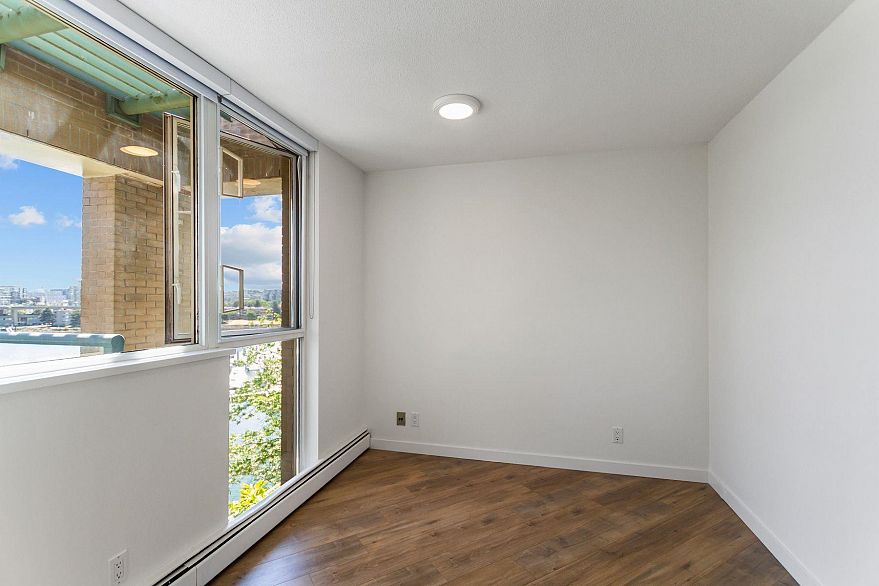 610 1228 Marinaside Crescent