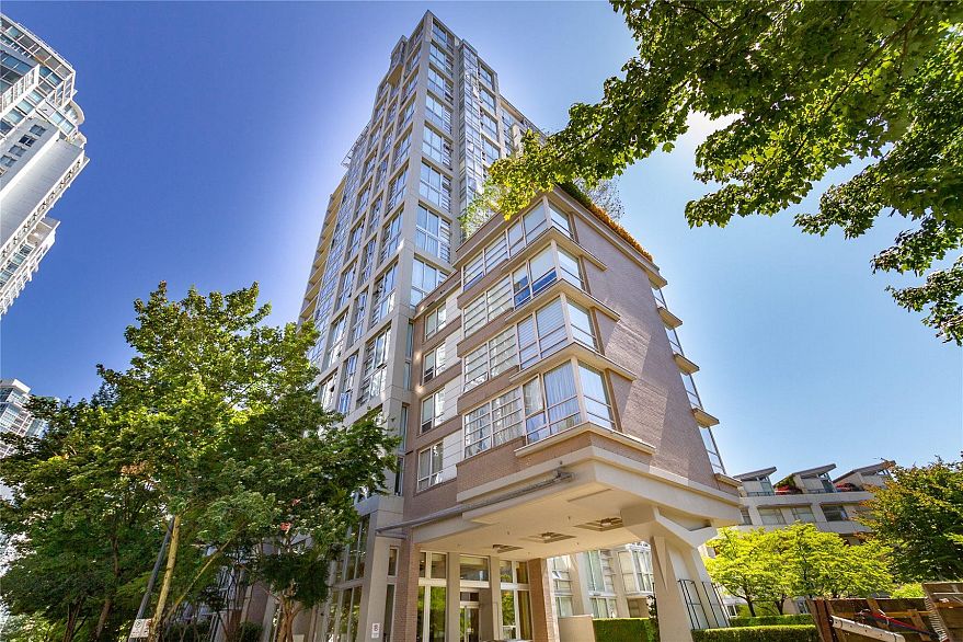 610 1228 Marinaside Crescent