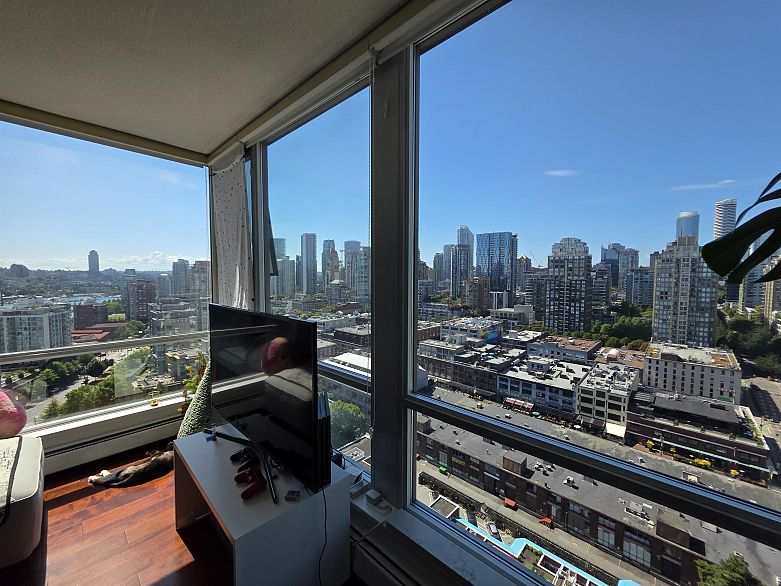 2709 1008 Cambie Street