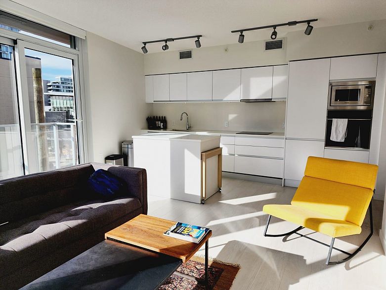402 180 E 2ND AVENUE, Vancouver BC V5T 0K4
