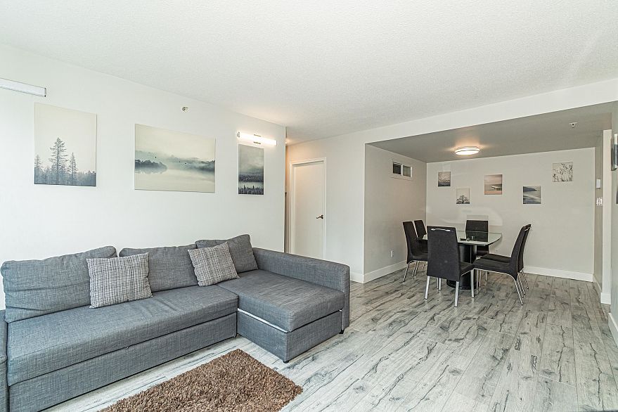 2205 1238 Melville Street