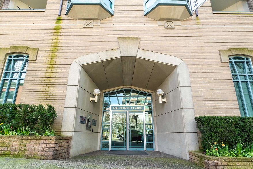 2205 1238 Melville Street