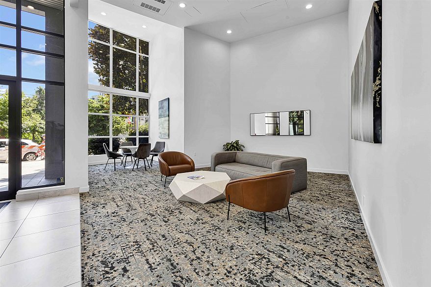 2404 1199 Seymour Street