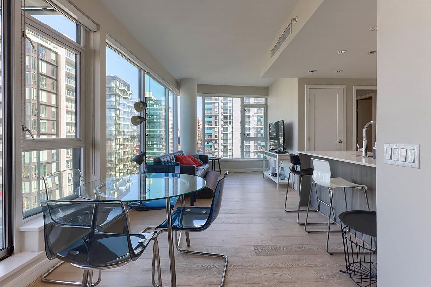 1602 1221 Bidwell Street